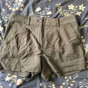 Loft Pleated Trouser High Waisted Shorts in Army Green